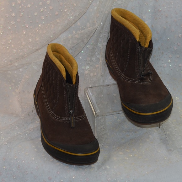 Clarks Muckers Leather Booties SZ 10M NWOT #B-157 - Picture 3 of 7
